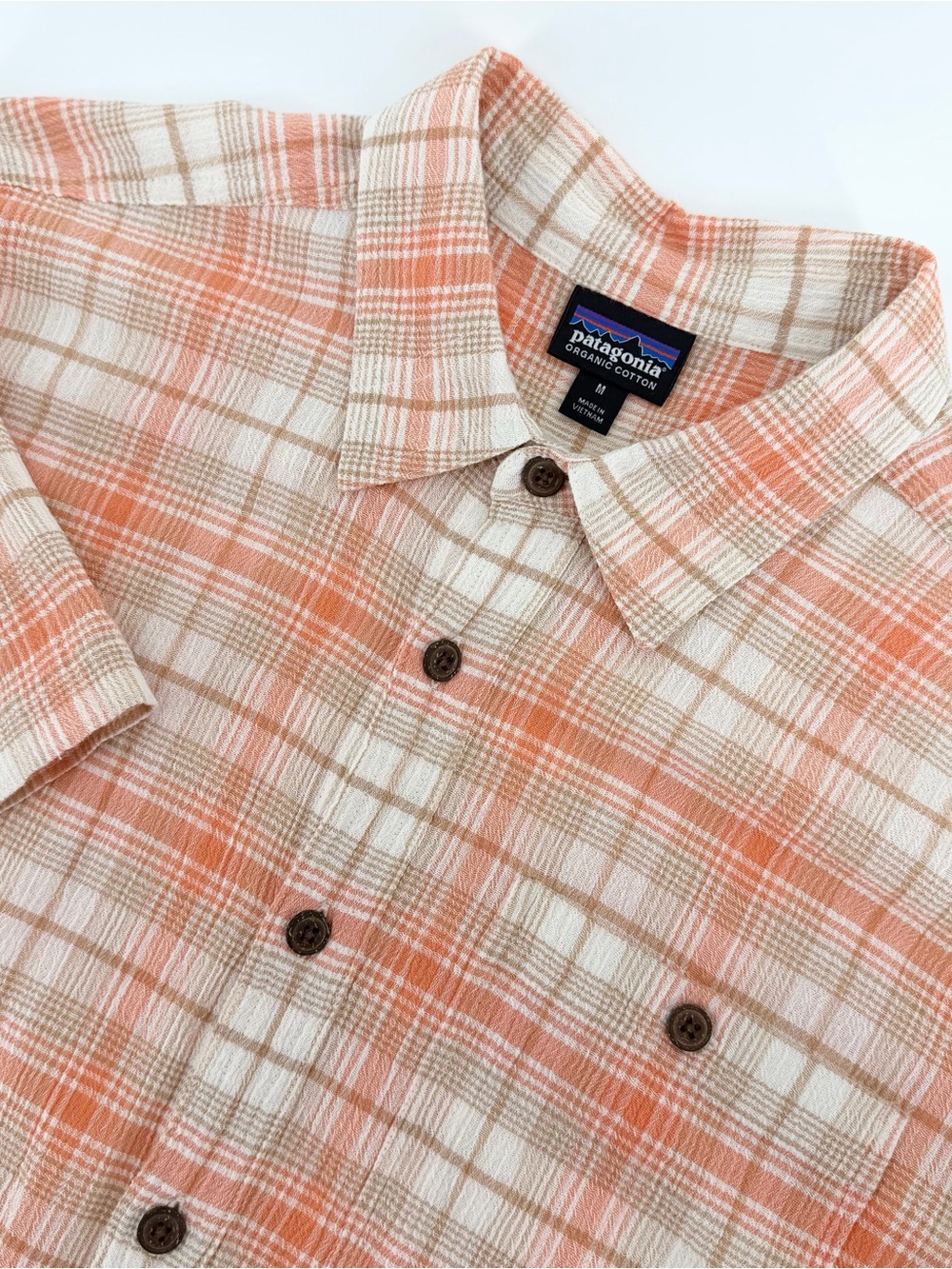Patagonia Mens AC Shirt Medium M Carve Coral Plaid Organic Cotton SS Button Up
